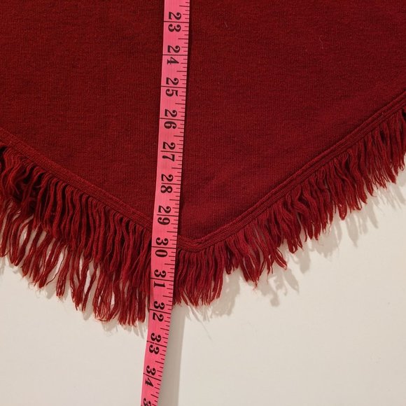Nina Leonard Bourbon/Red Poncho. One size fits all - Picture 9 of 11